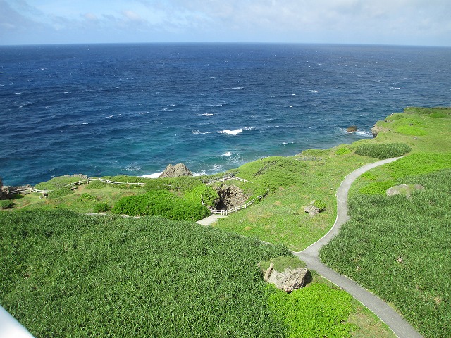 東平安名崎灯台