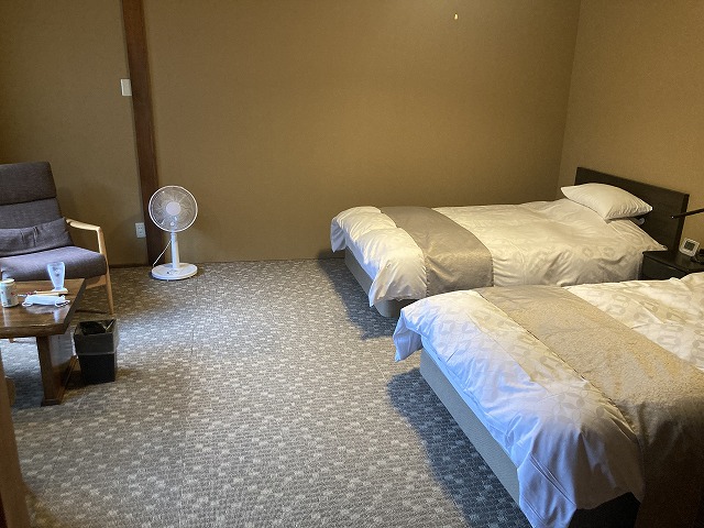 ���_� �������̏h ���i����