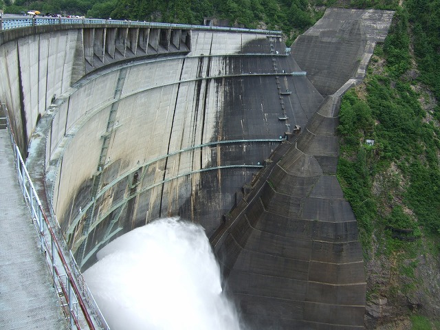 �����_��