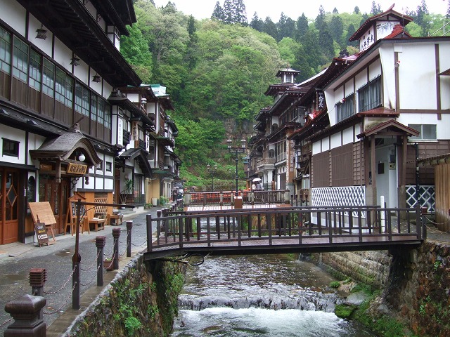 銀山温泉