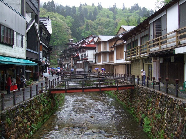 銀山温泉