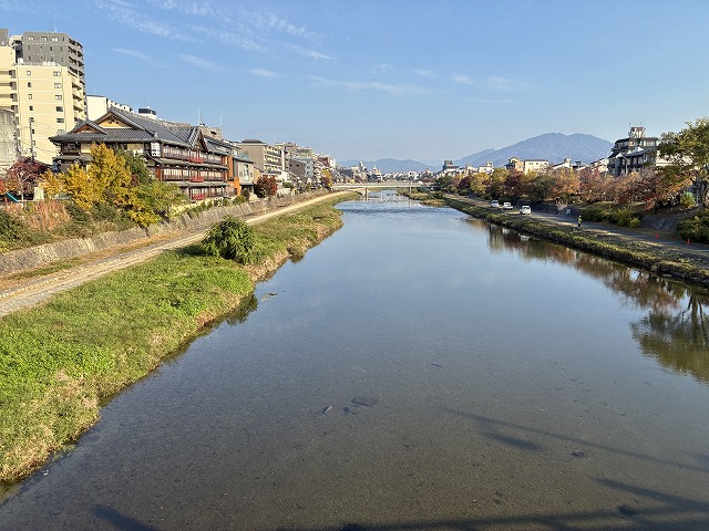 五条大橋からの鴨川