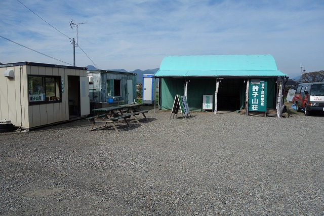 ��q�R�� �����R�{�X