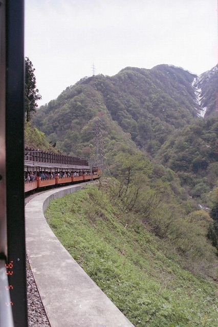黒部峡谷トロッコ列車