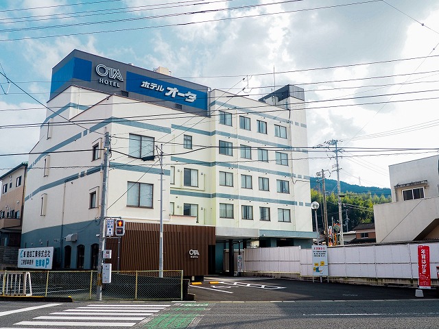 �z�e���I�[�^