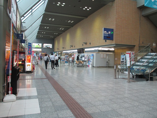 松山空港