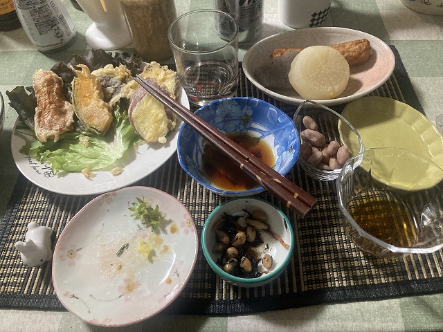 民泊パンダヤの夕食