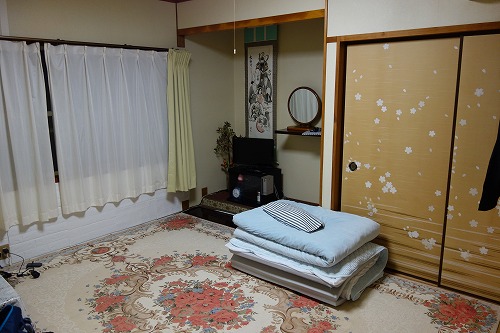 ���܂߂̖؁@���˖��̏h