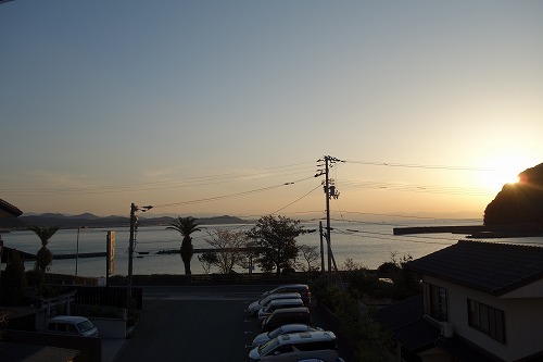 �y��������O�z��