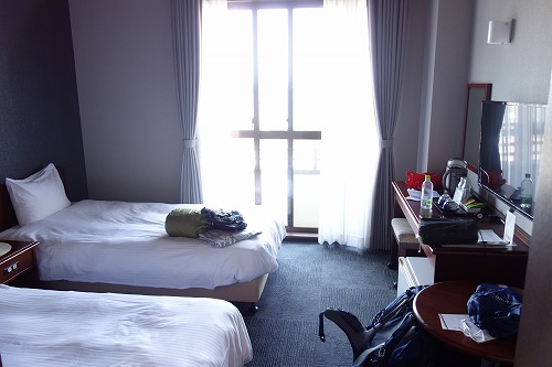 �y��������@�O�z��